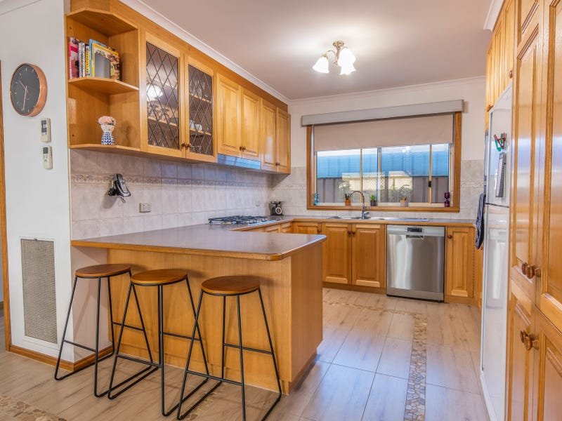 24 Trudgen Street SHEPPARTON 9