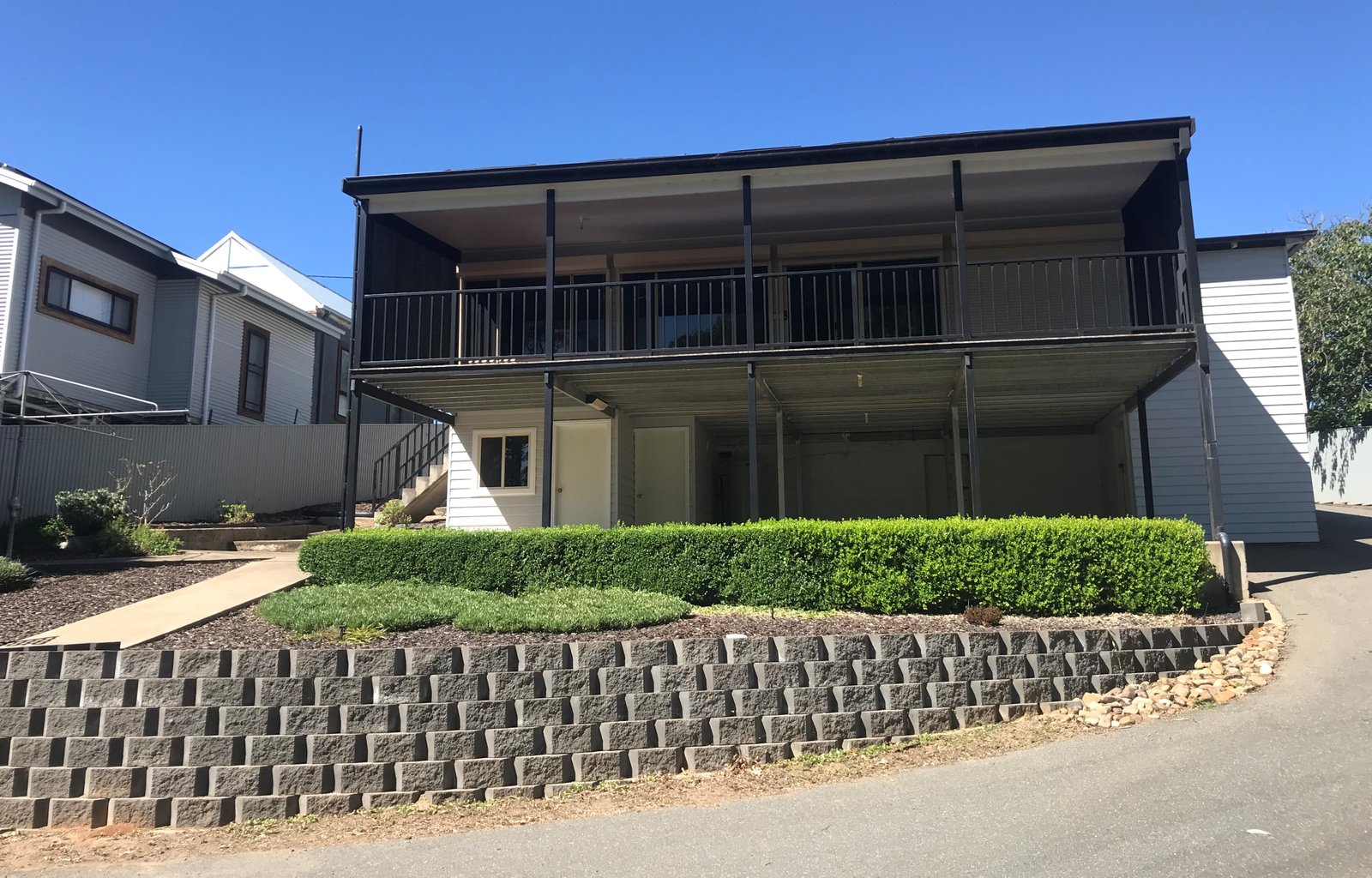 24 Tumut Street GUNDAGAI 1