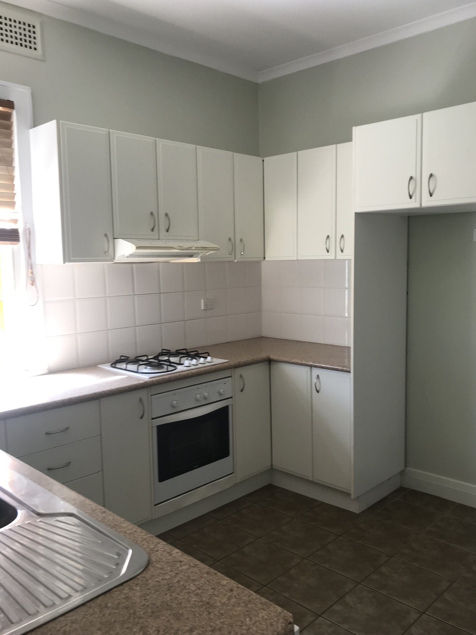 24 Tumut Street GUNDAGAI 5