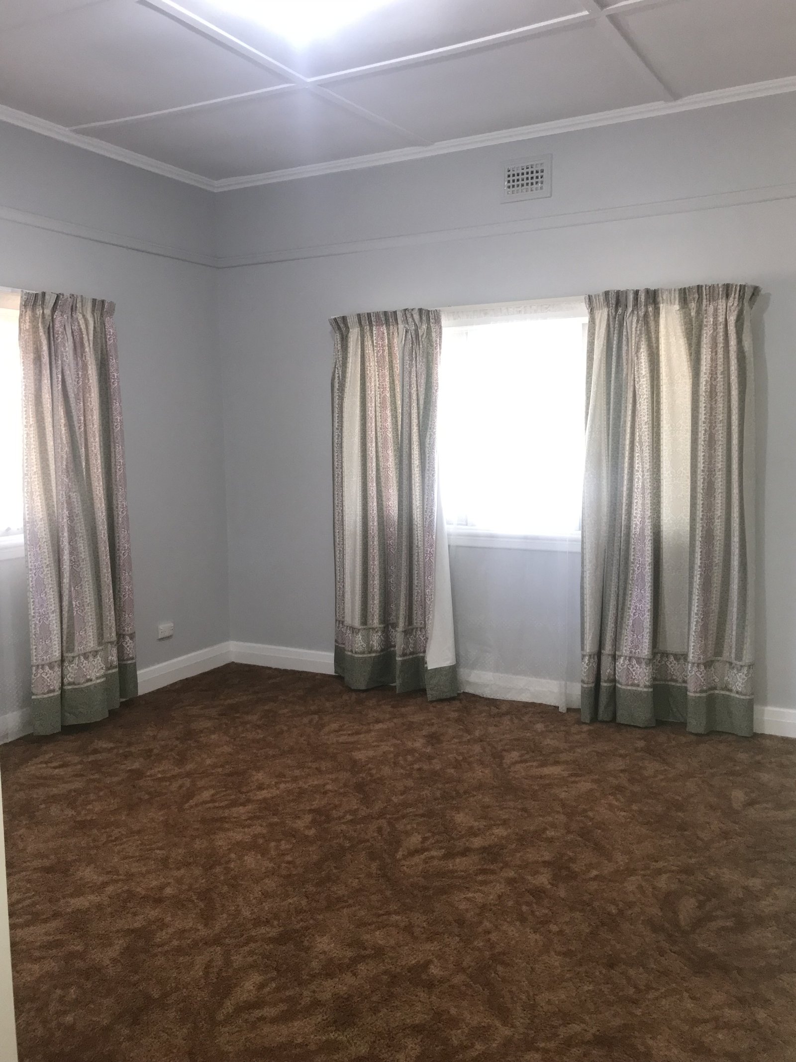 24 Tumut Street GUNDAGAI 10