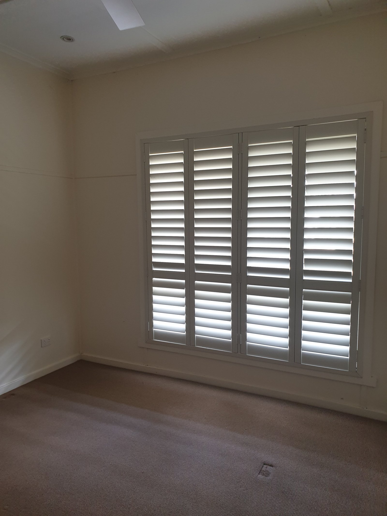 24 Tumut Street TUMUT 9