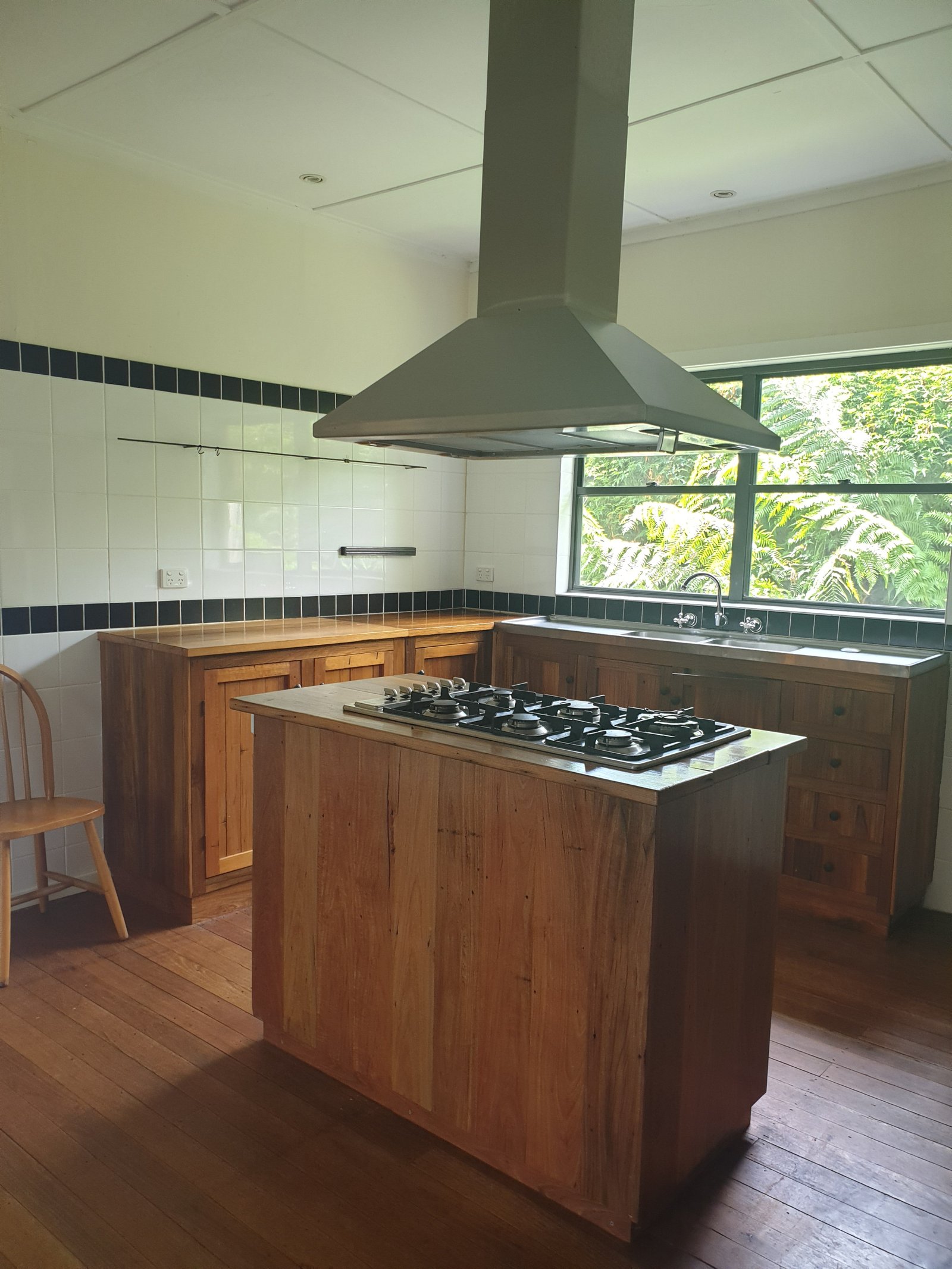 24 Tumut Street TUMUT 5