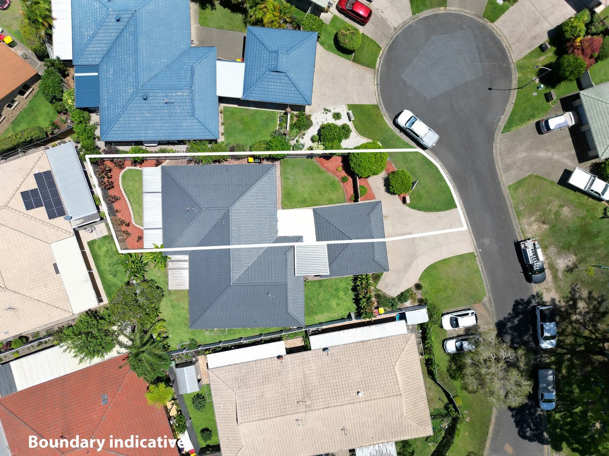 2/4 Valmai Court Burleigh Waters 14