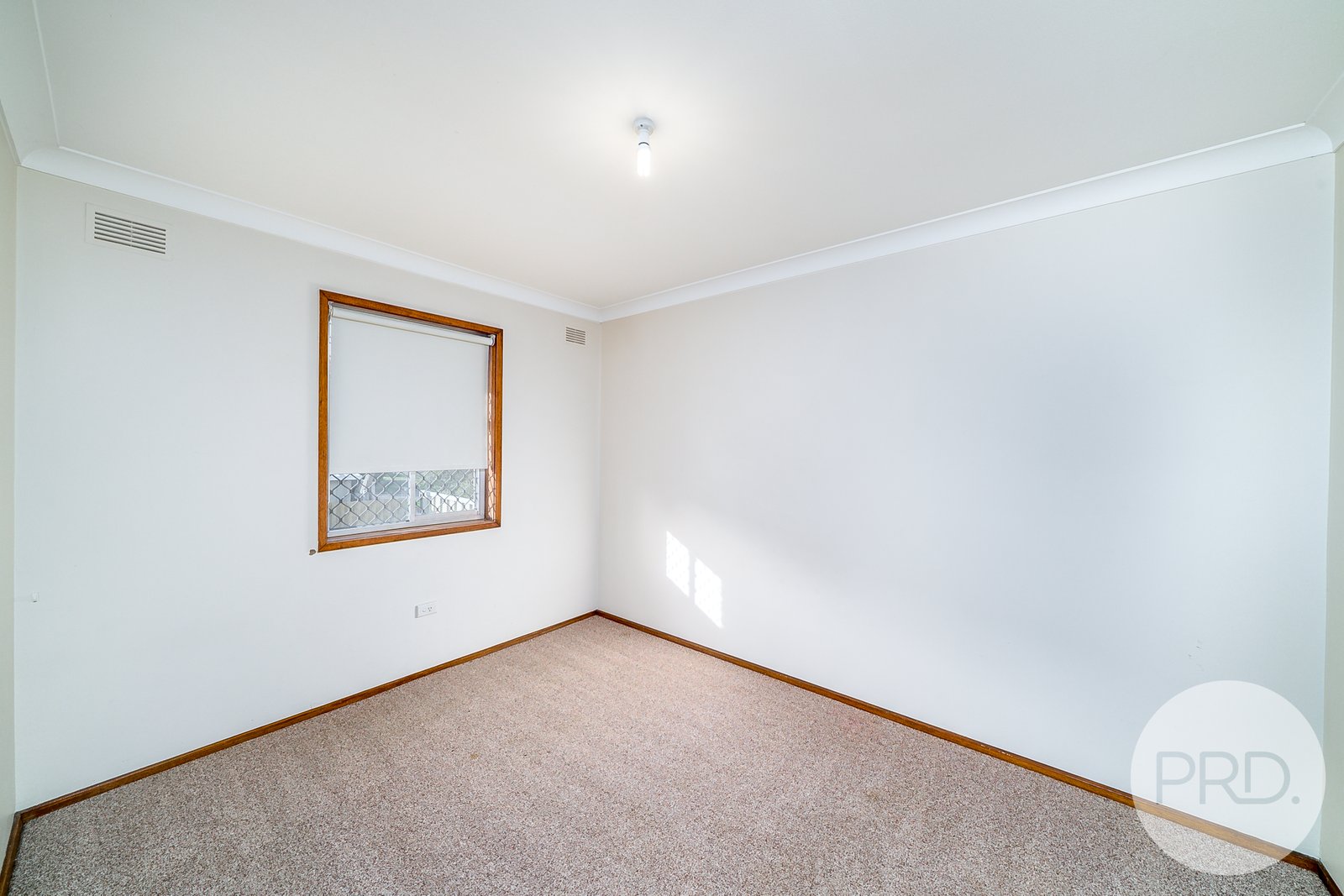 2/4 Veale Street ASHMONT 5