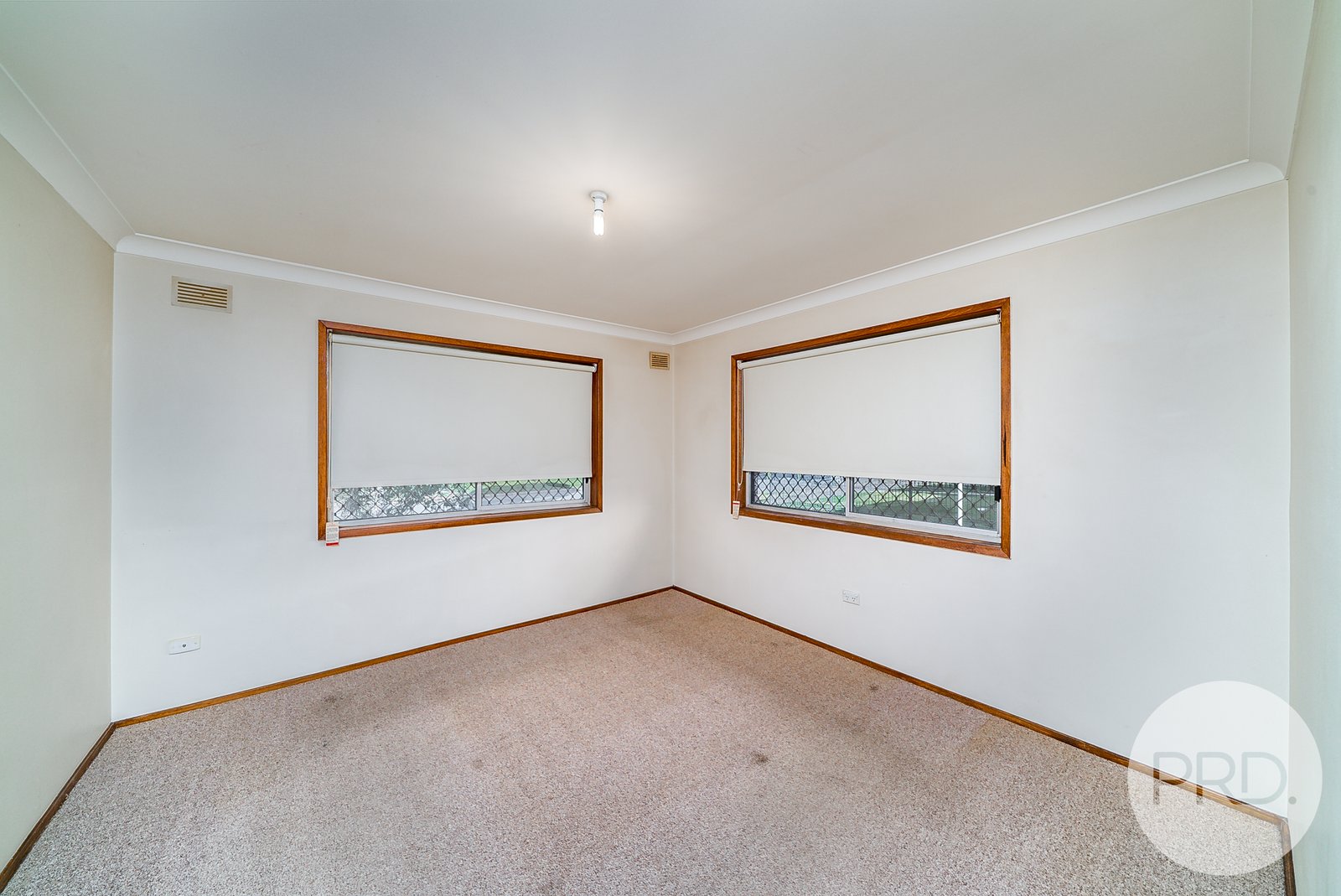 2/4 Veale Street ASHMONT 6