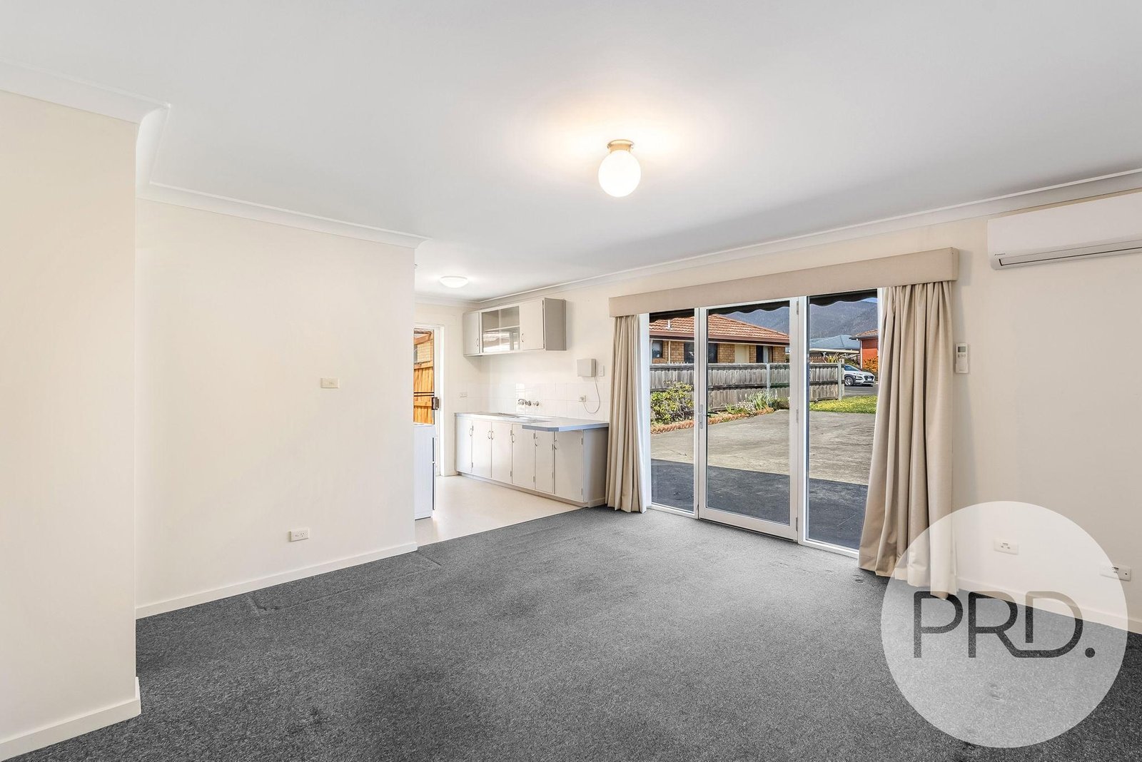 2/4 Verbena Place GLENORCHY 11