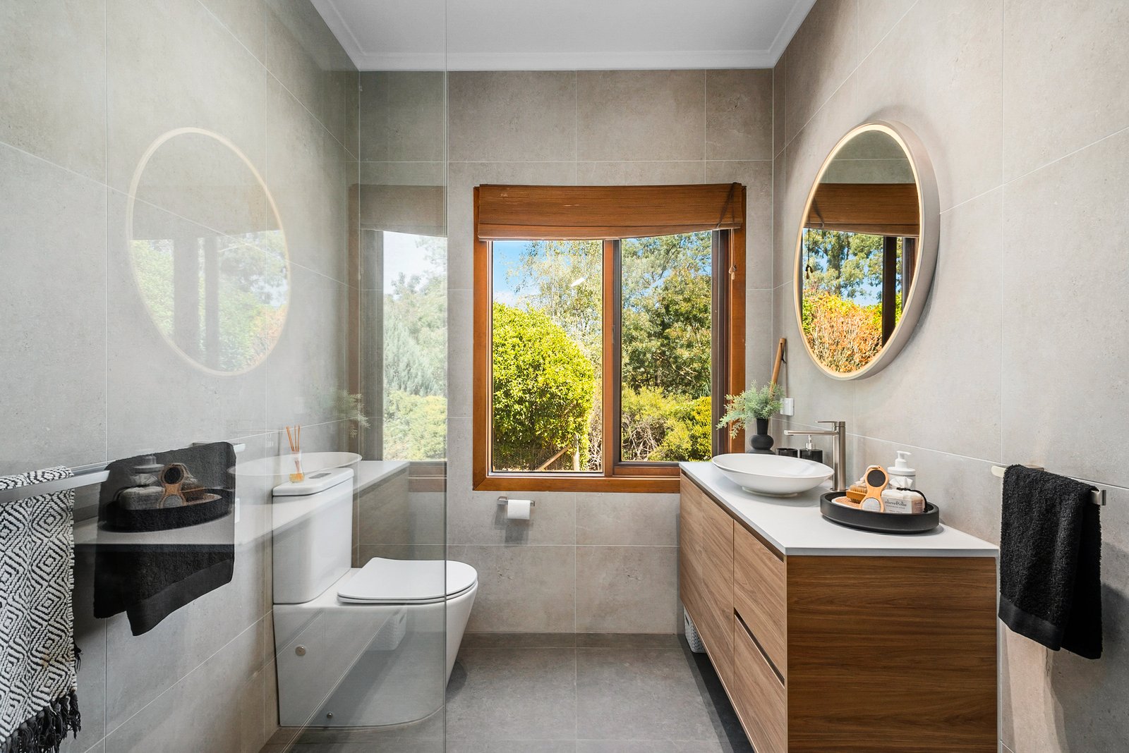 Real Estate and Property in 24 Walkers Road, Woodend, VIC