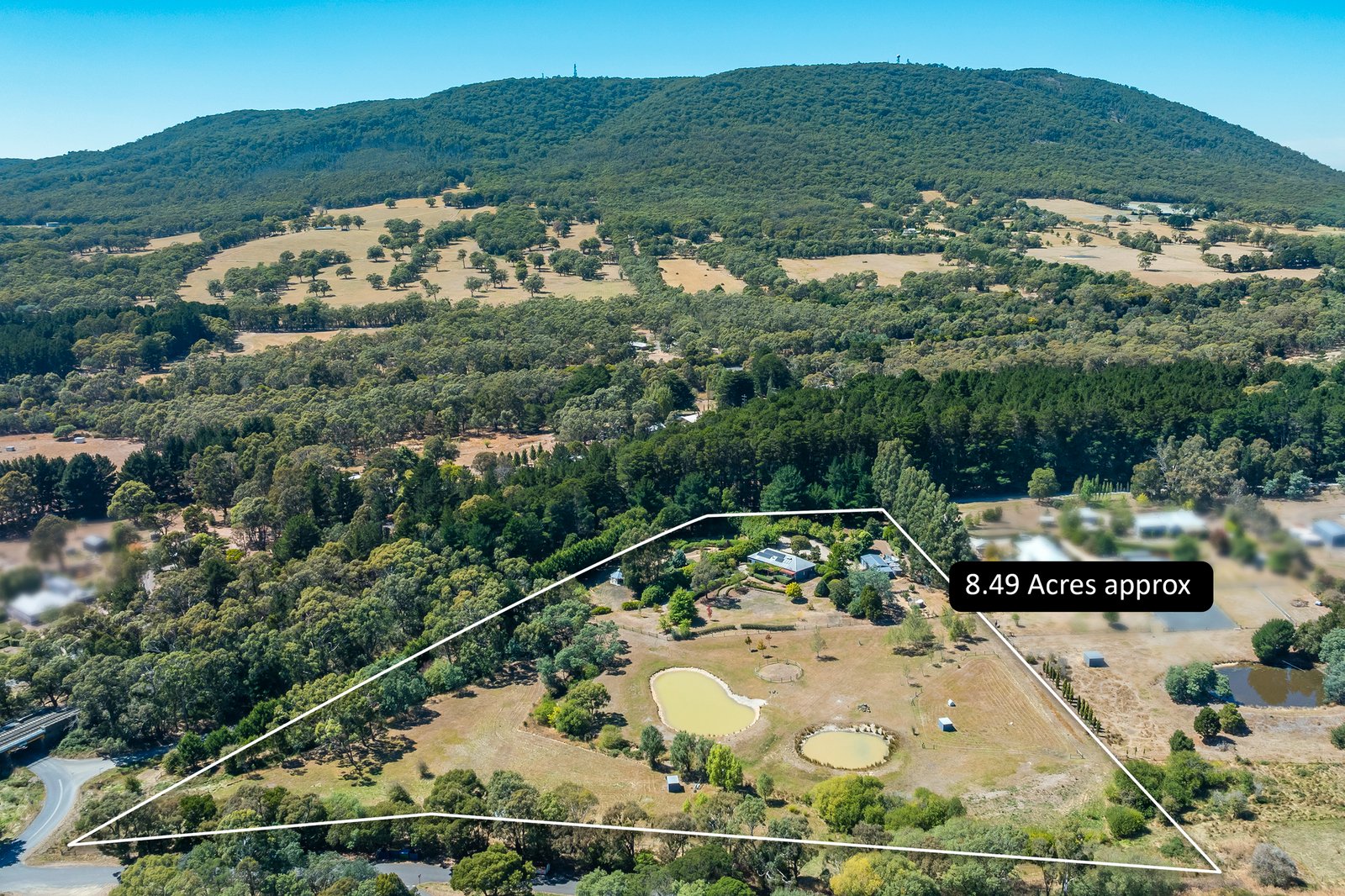 Real Estate and Property in 24 Walkers Road, Woodend, VIC