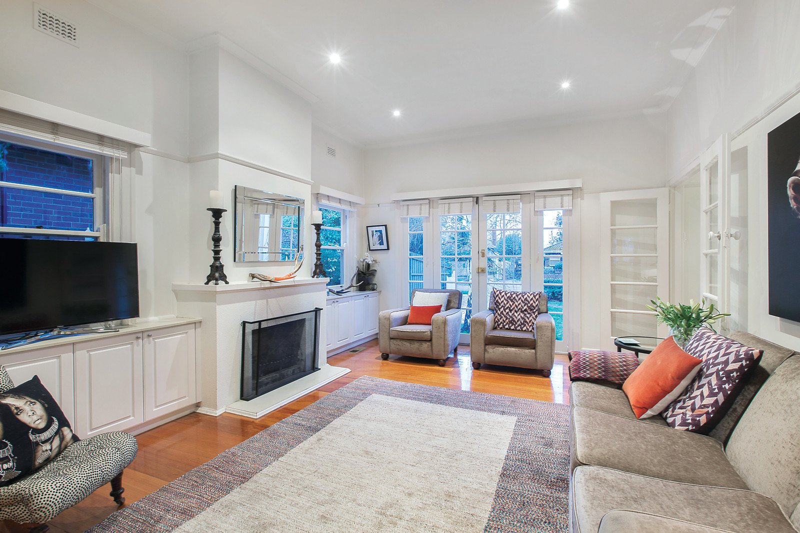 24 Wallace Road, Burwood, VIC