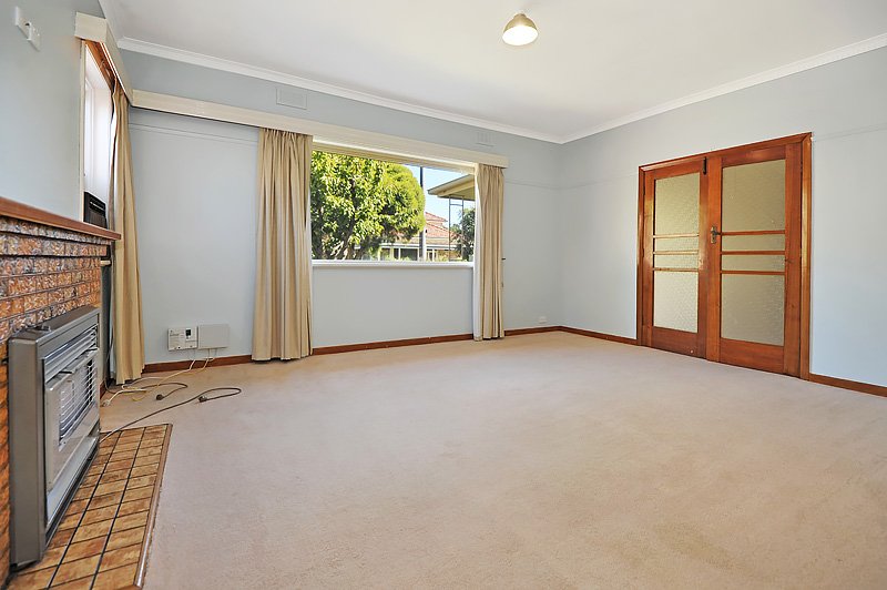 Gallery: 24 Waller Avenue