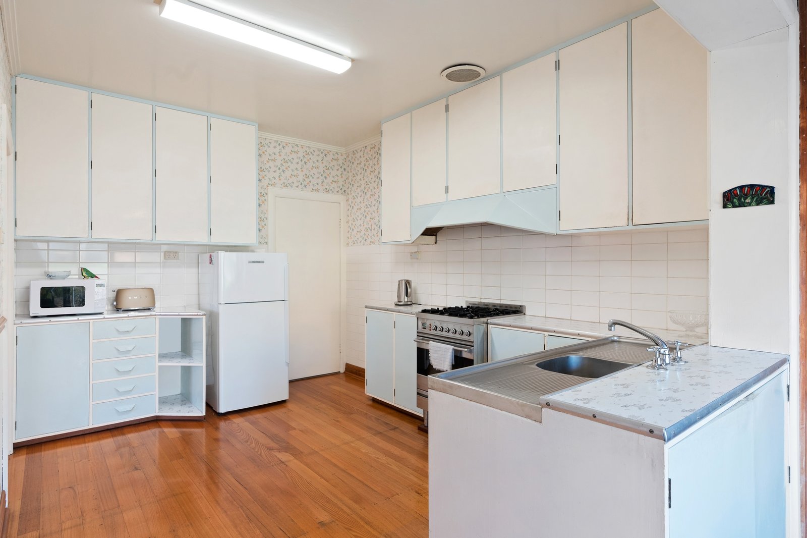 Gallery: 24 Waratah Avenue