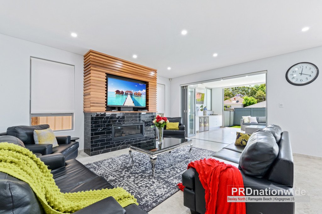 24 Warraba Street HURSTVILLE 3