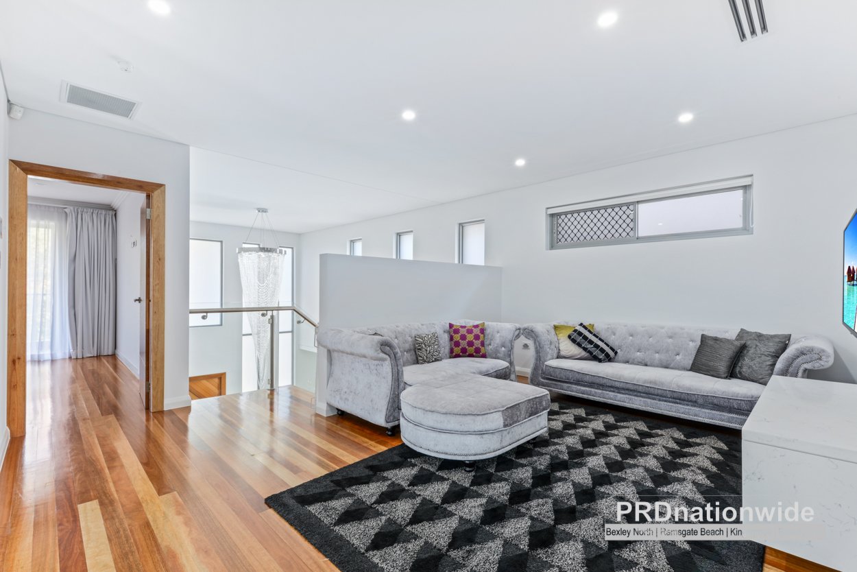 24 Warraba Street HURSTVILLE 9