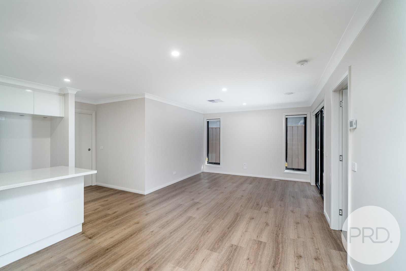 24 Watson Boulevard LLOYD 4