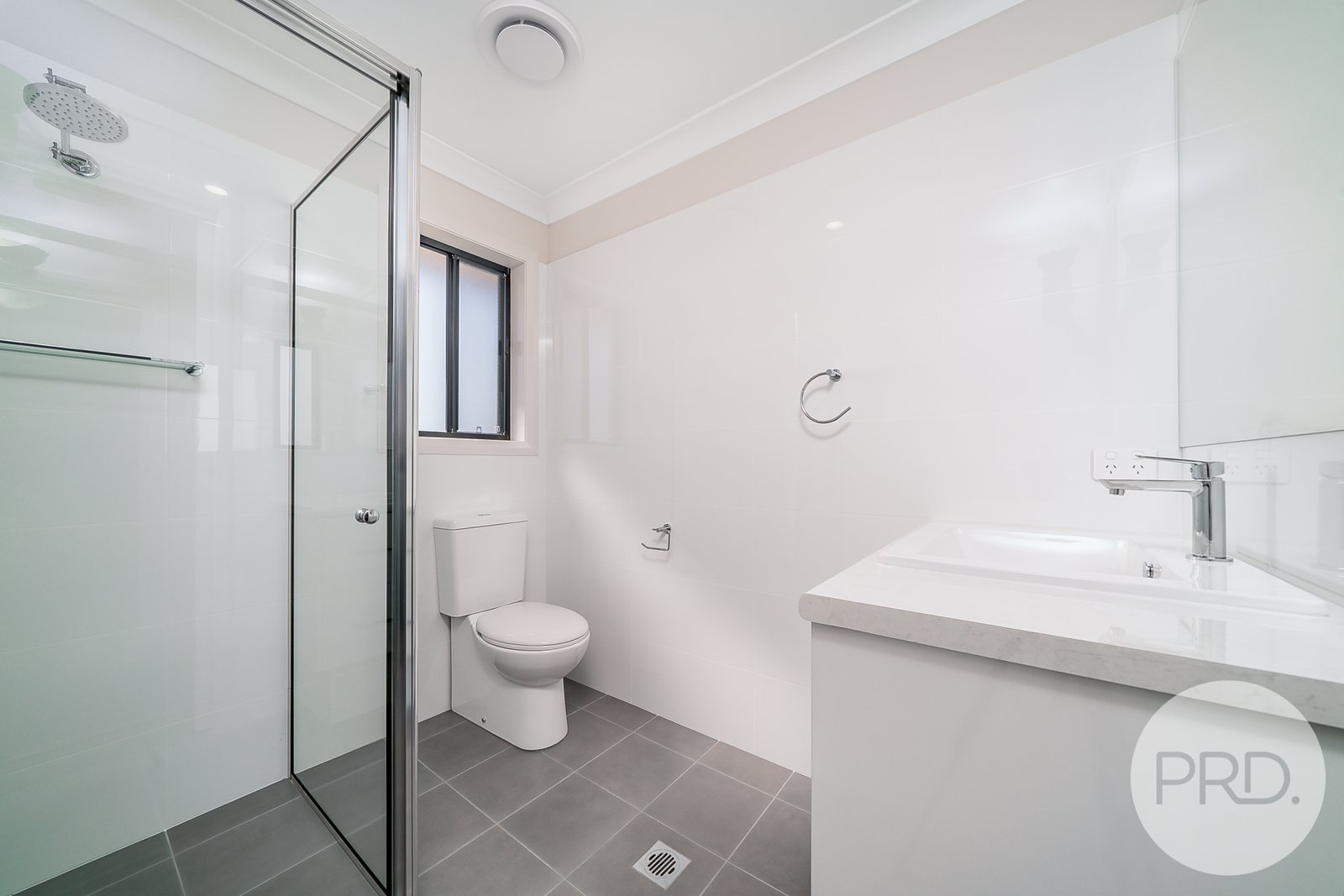 24 Watson Boulevard LLOYD 11