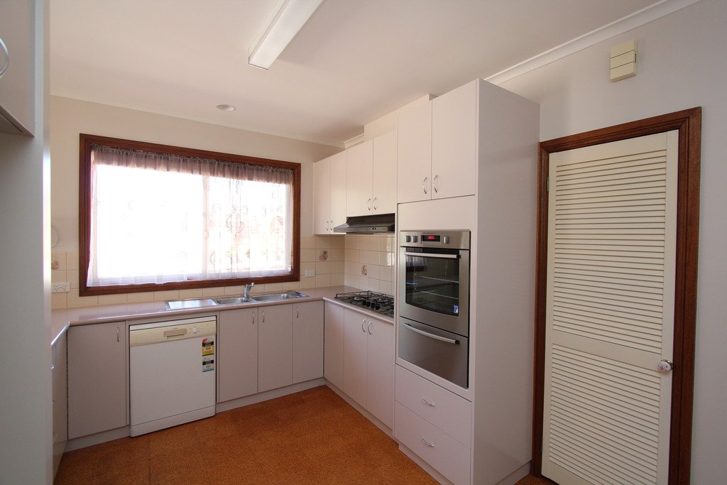 24 Wattletree Drive MOUNT HELEN 9