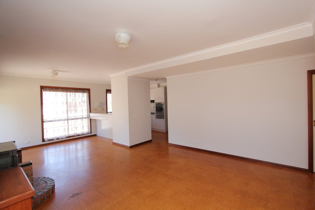 24 Wattletree Drive MOUNT HELEN 12