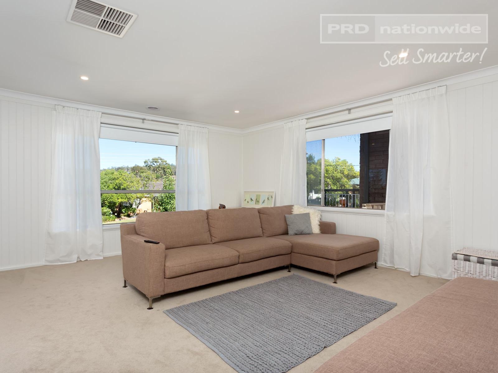 24 White Avenue KOORINGAL 4