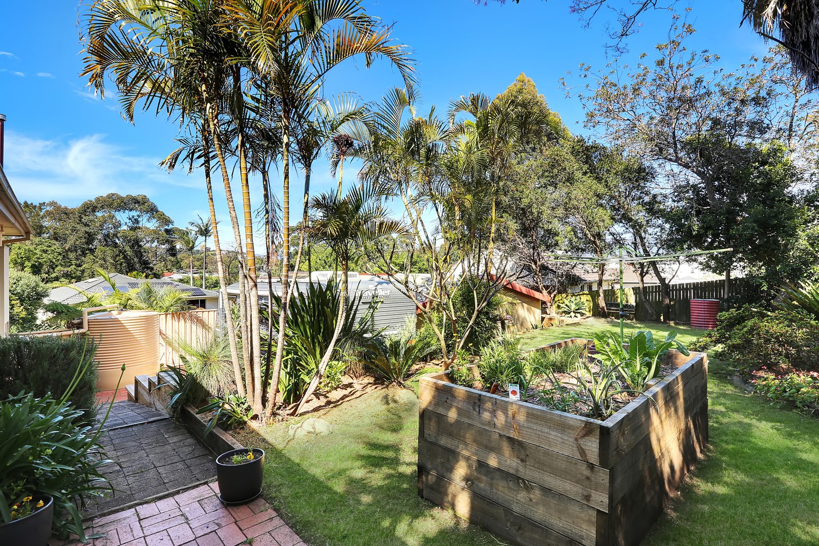 24 William Beach Road KANAHOOKA 8