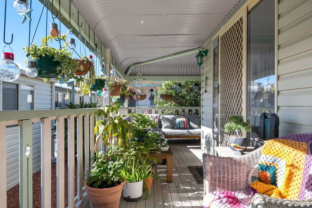 24 Willow Tree Avenue KANAHOOKA 2