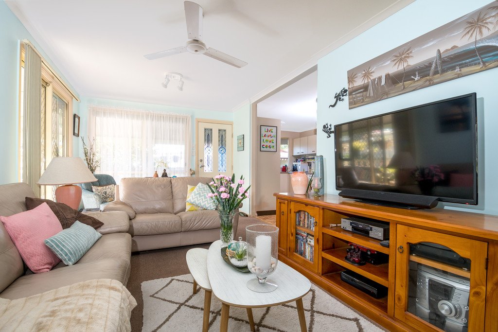 24 Willow Tree Avenue KANAHOOKA 4