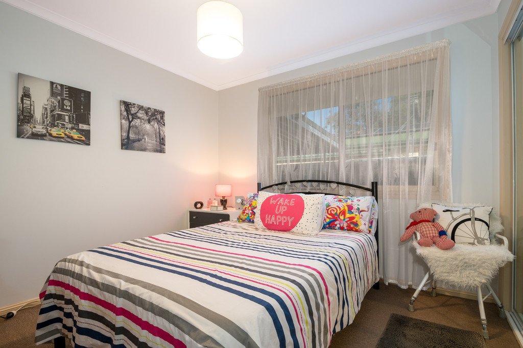 24 Willow Tree Avenue KANAHOOKA 6