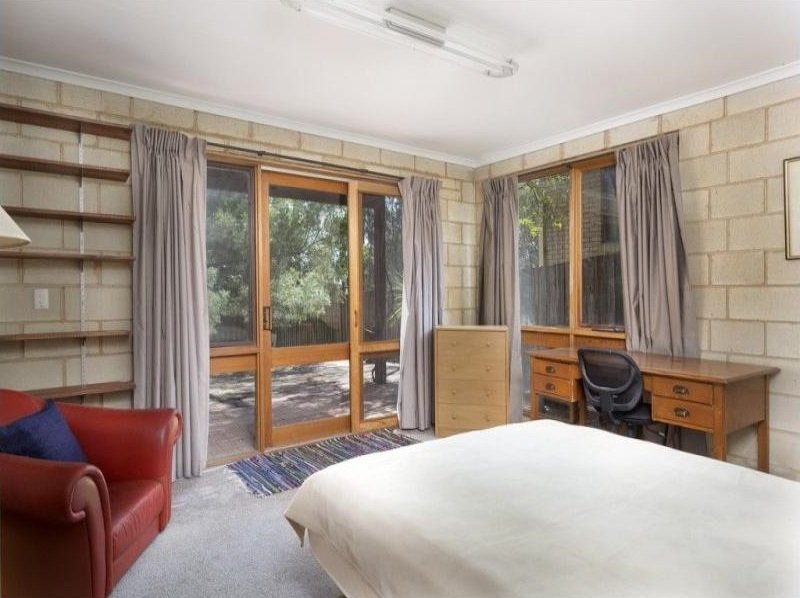 24 Wirth Street FLORA HILL 5