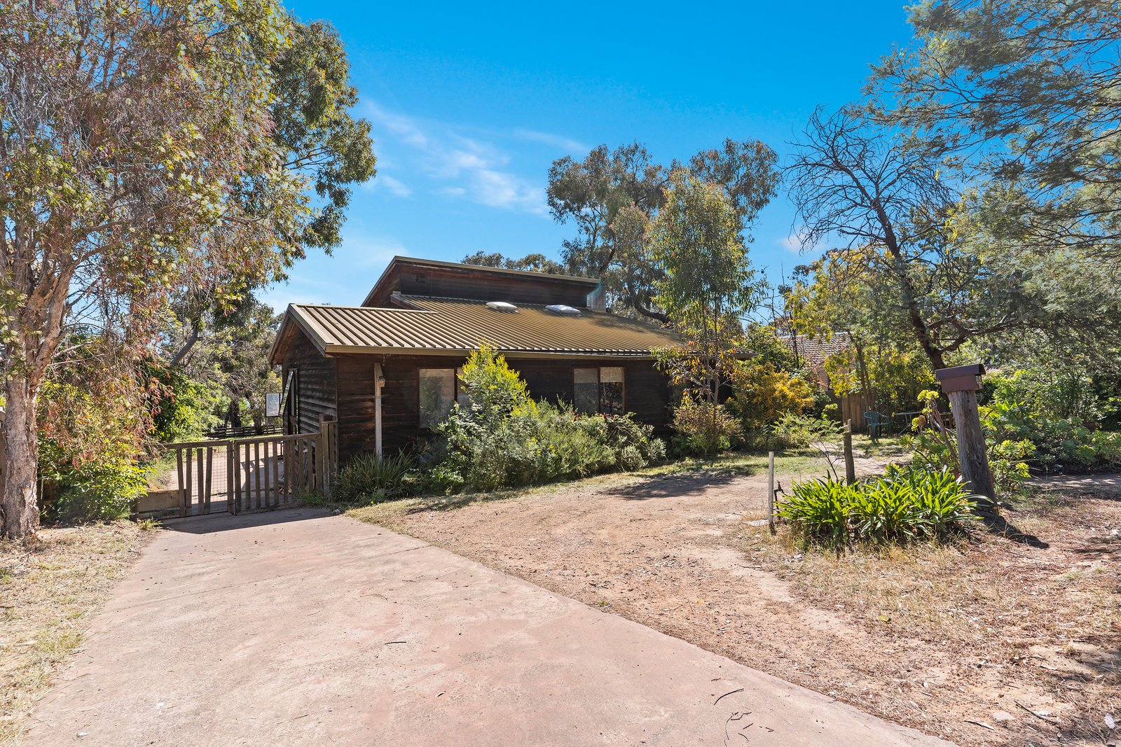 24 Wirth Street FLORA HILL 2