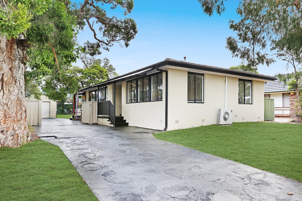 24 Wollonyuh Crescent HORSLEY 1