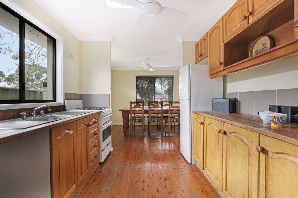 24 Wollonyuh Crescent HORSLEY 2