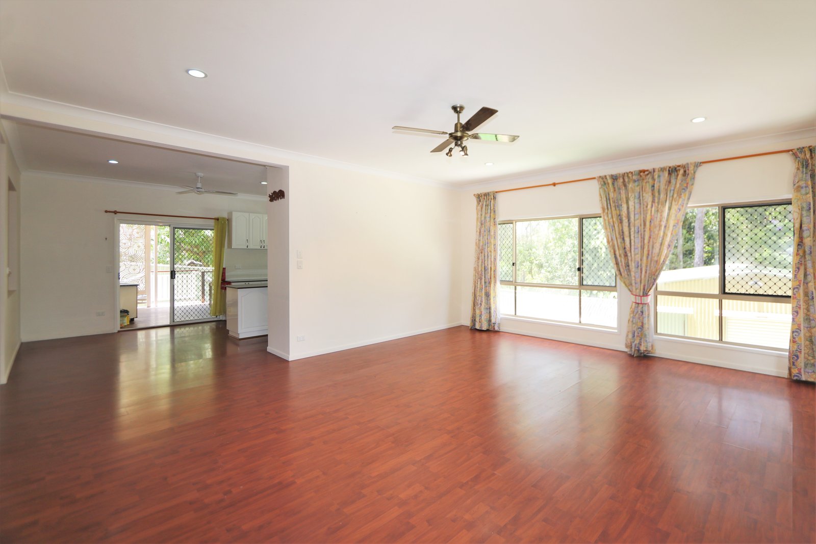 24 Woomera Crescent SOUTHPORT 8