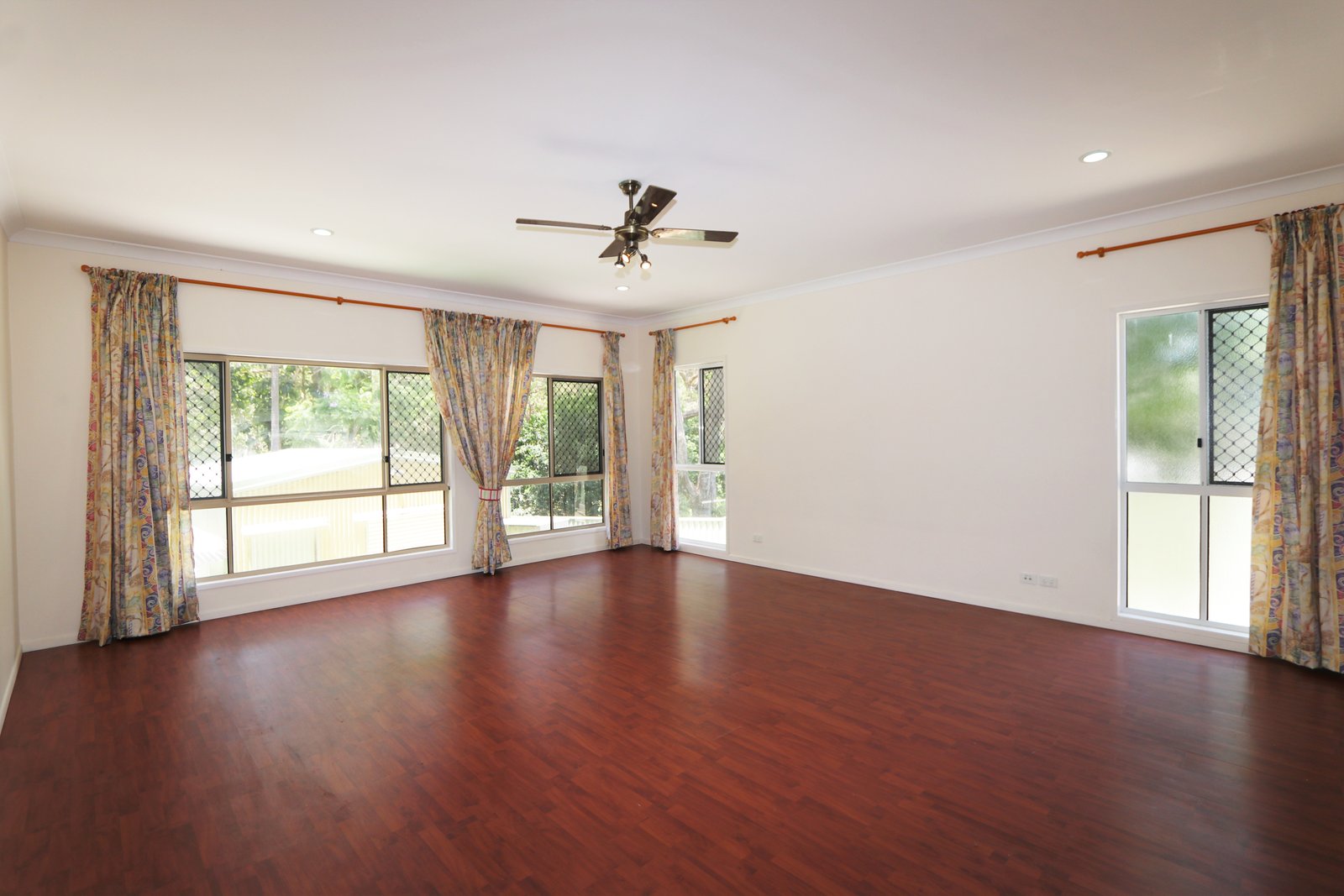 24 Woomera Crescent SOUTHPORT 9