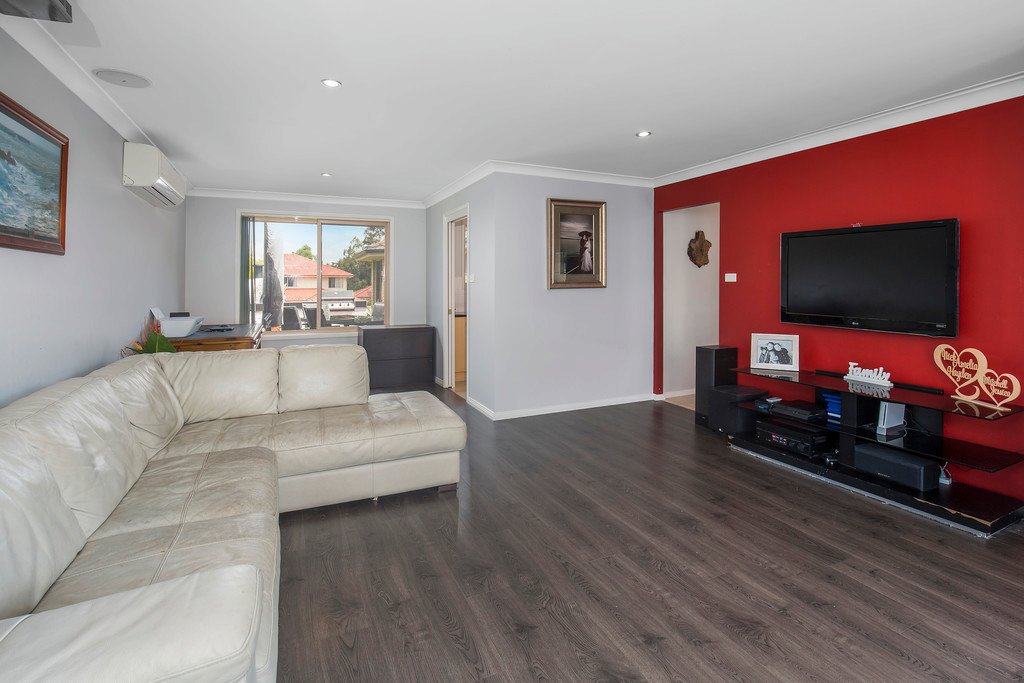24 Yaldara Avenue THORNTON 6