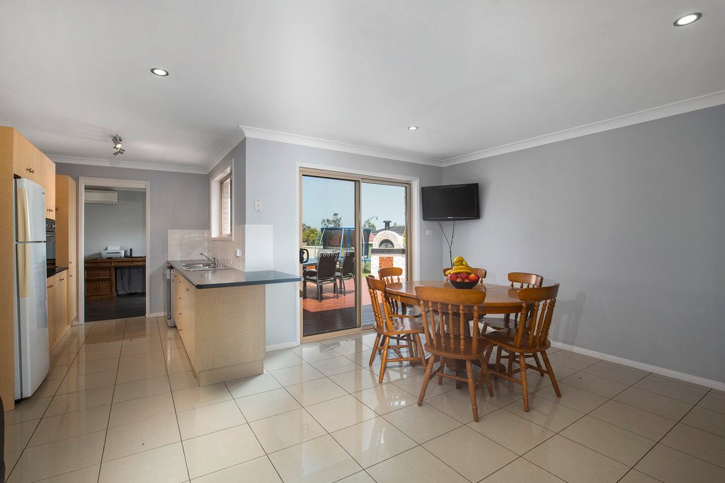 24 Yaldara Avenue THORNTON 8