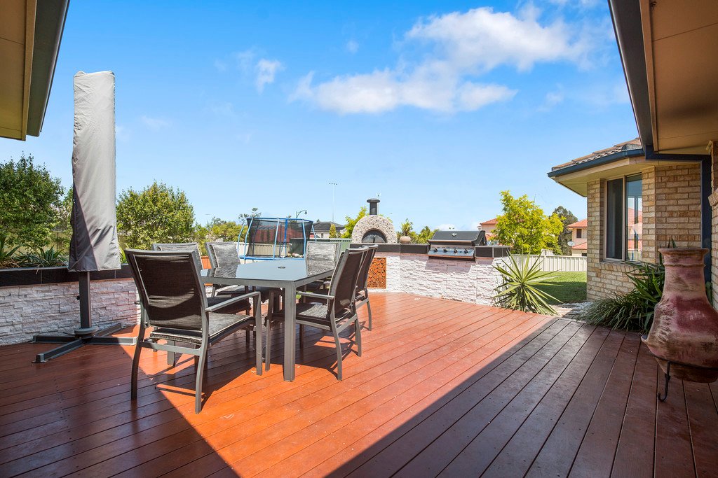 24 Yaldara Avenue THORNTON 9