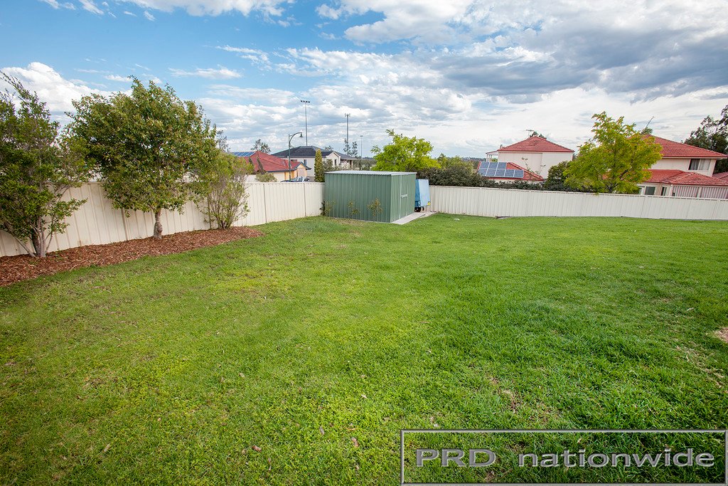 24 Yaldara Avenue THORNTON 12