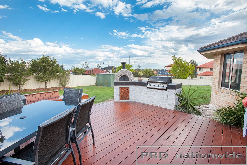 24 Yaldara Avenue THORNTON 13