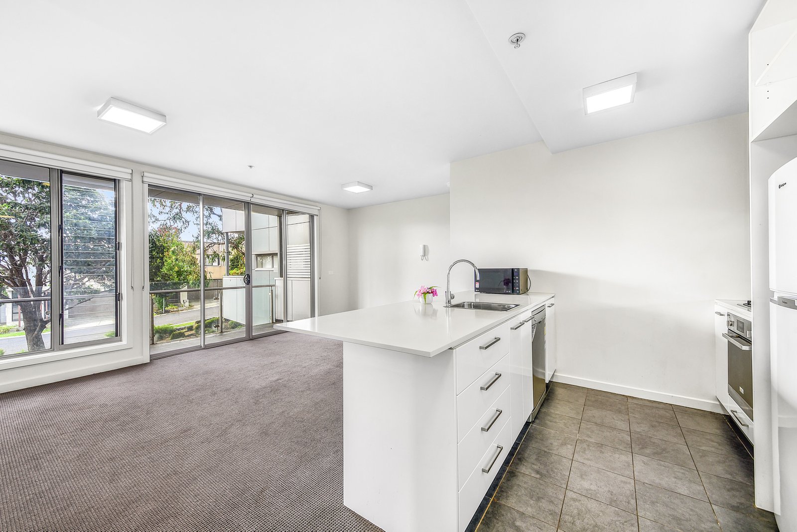 Gallery: 2/4 Yarra Bing Crescent