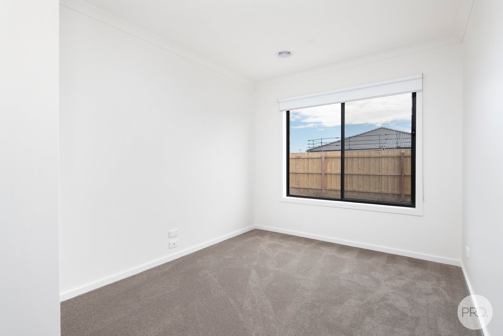 24 Yolanda Street BONSHAW 9