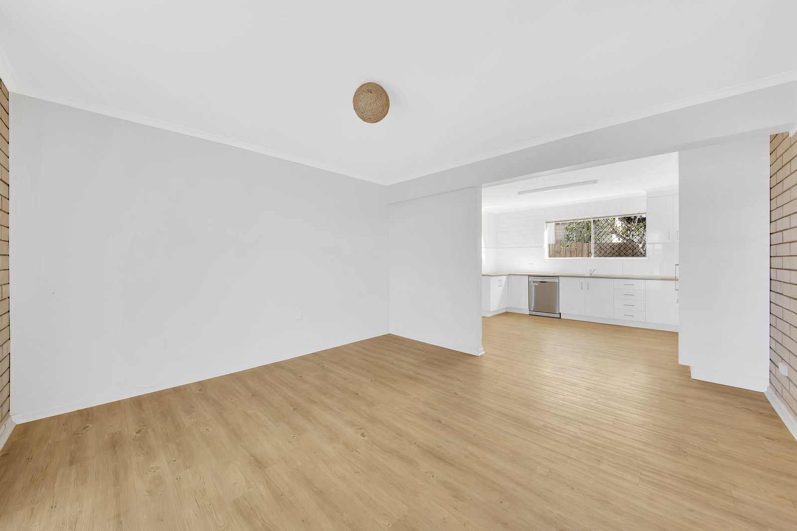 24 Yukana Street BOYNE ISLAND 5