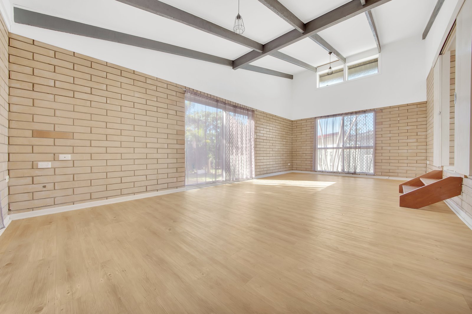 24 Yukana Street BOYNE ISLAND 6