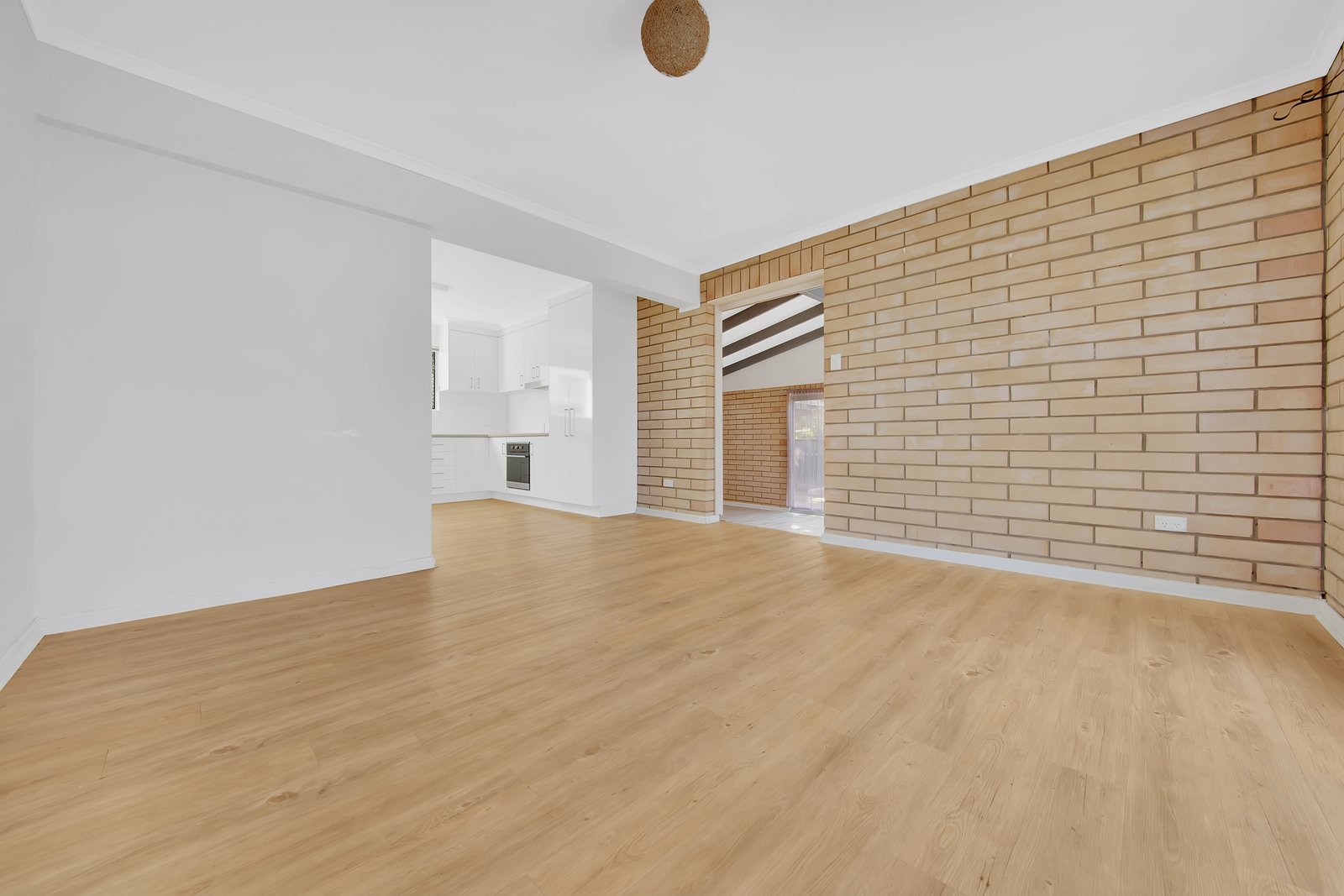 24 Yukana Street BOYNE ISLAND 7
