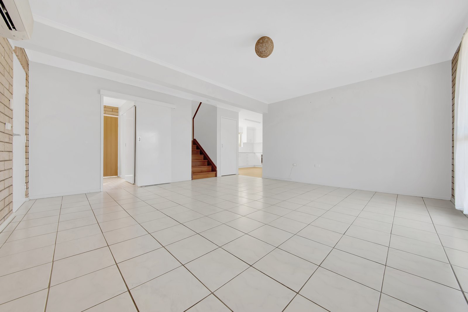 24 Yukana Street BOYNE ISLAND 9