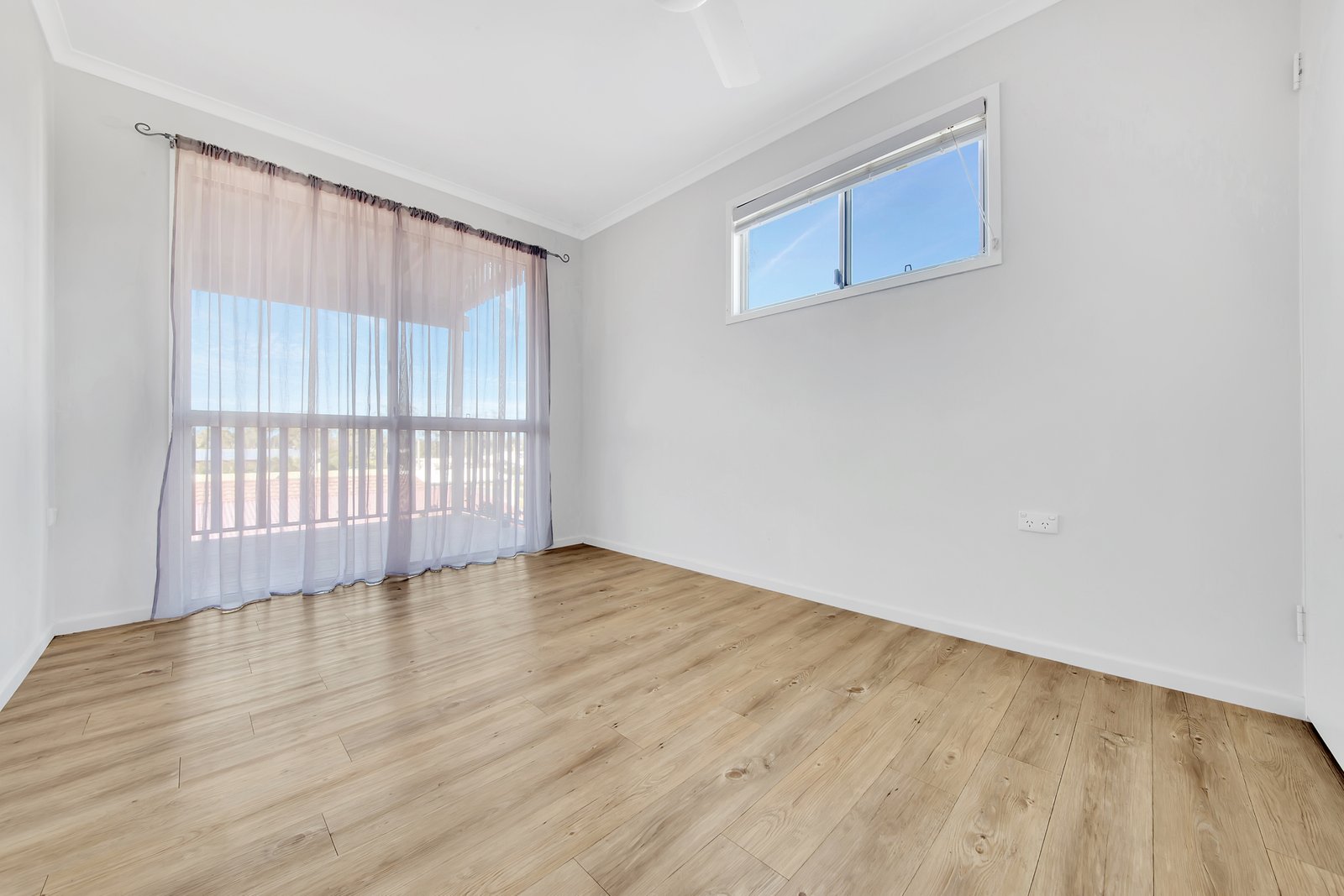 24 Yukana Street BOYNE ISLAND 15