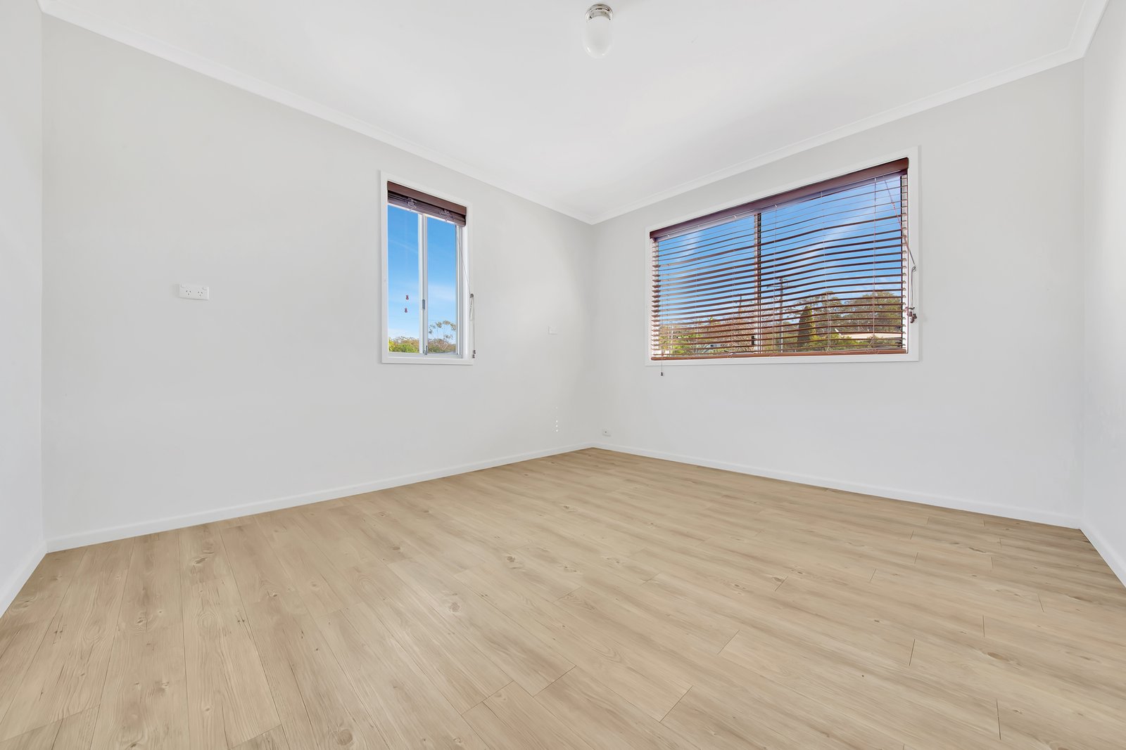 24 Yukana Street BOYNE ISLAND 17