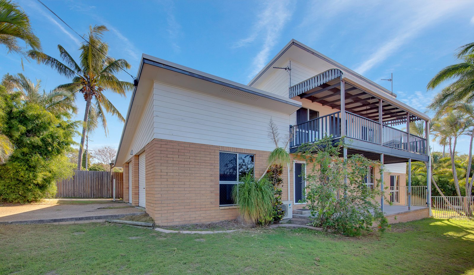 24 Yukana Street BOYNE ISLAND 21