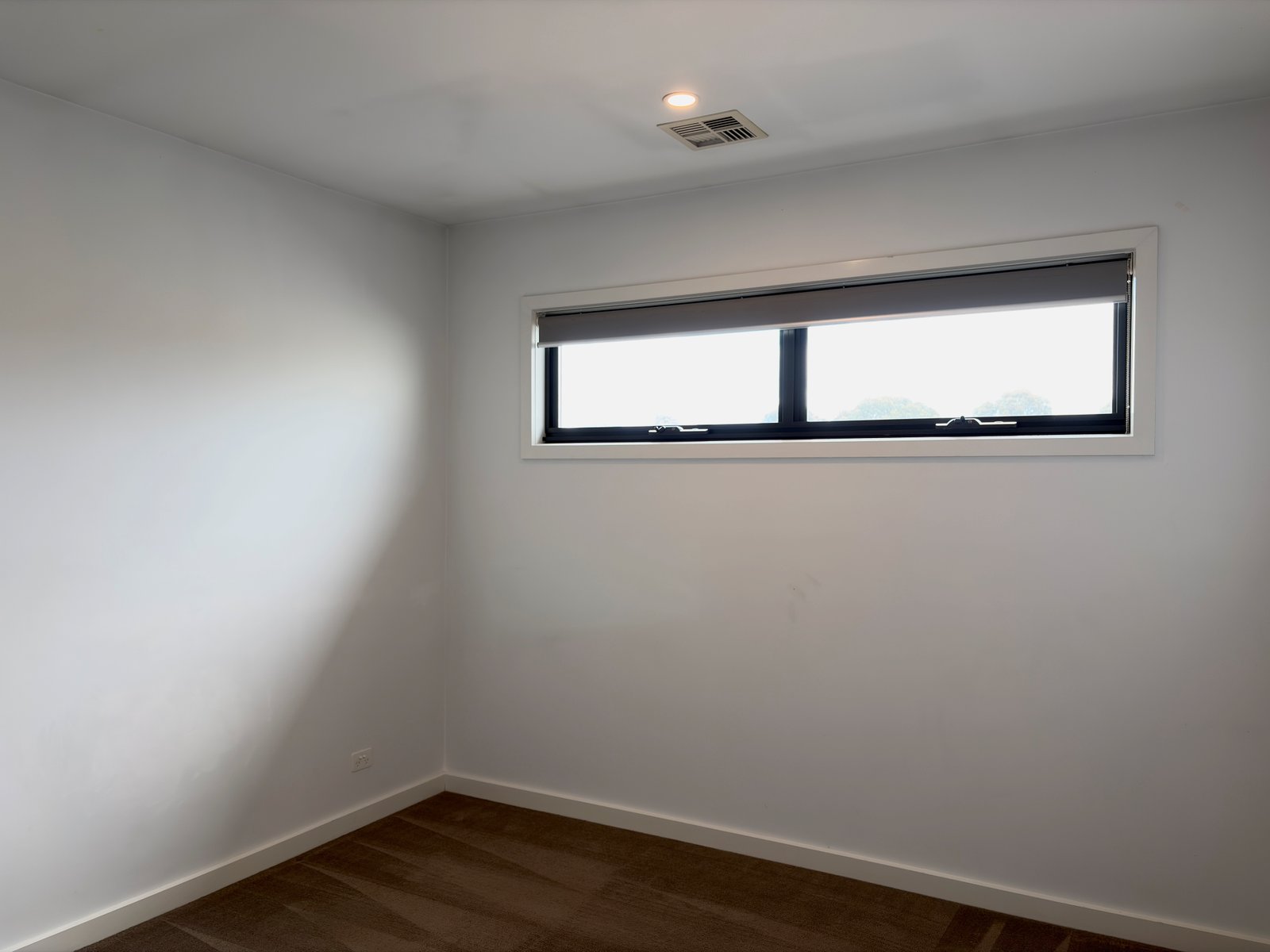 Gallery: 2/4 Yunki Court