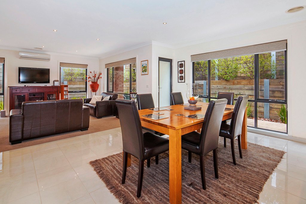 24 Zoe Drive MOUNT HELEN 6