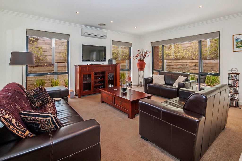 24 Zoe Drive MOUNT HELEN 7