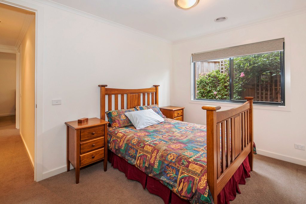 24 Zoe Drive MOUNT HELEN 11